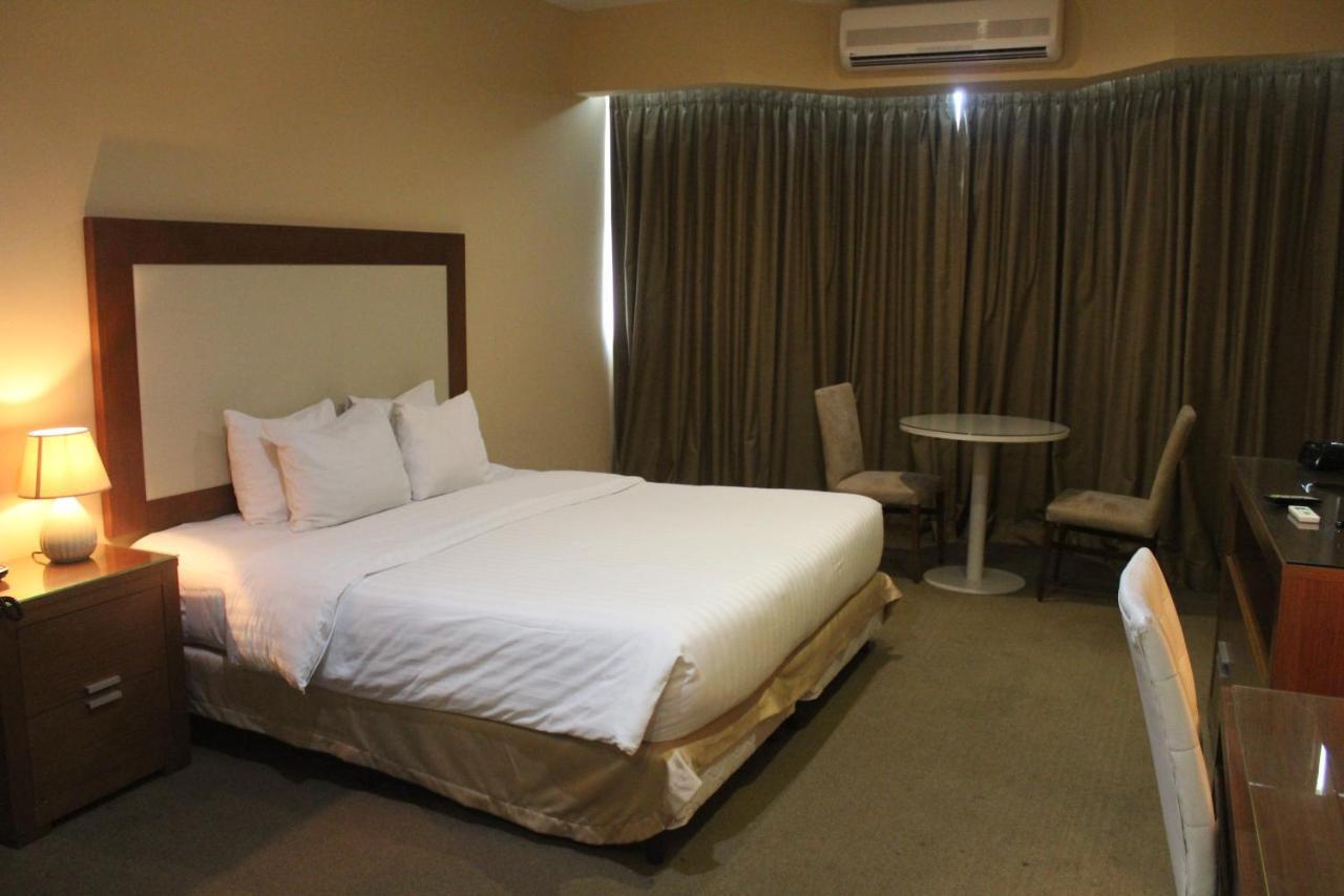 Central Park Hotel & Casino ปานามาซิตี้ ภายนอก รูปภาพ